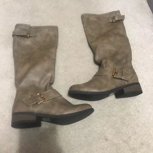 Taupe boots